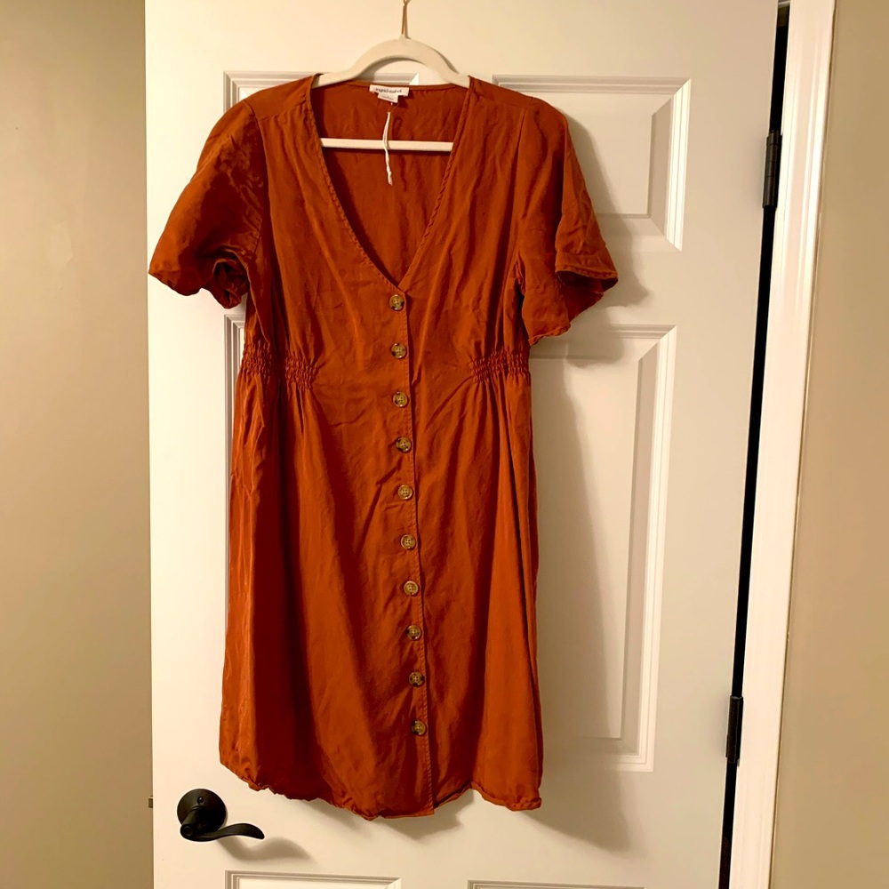 NWOT Ingrid and Isabel maternity dress, size L